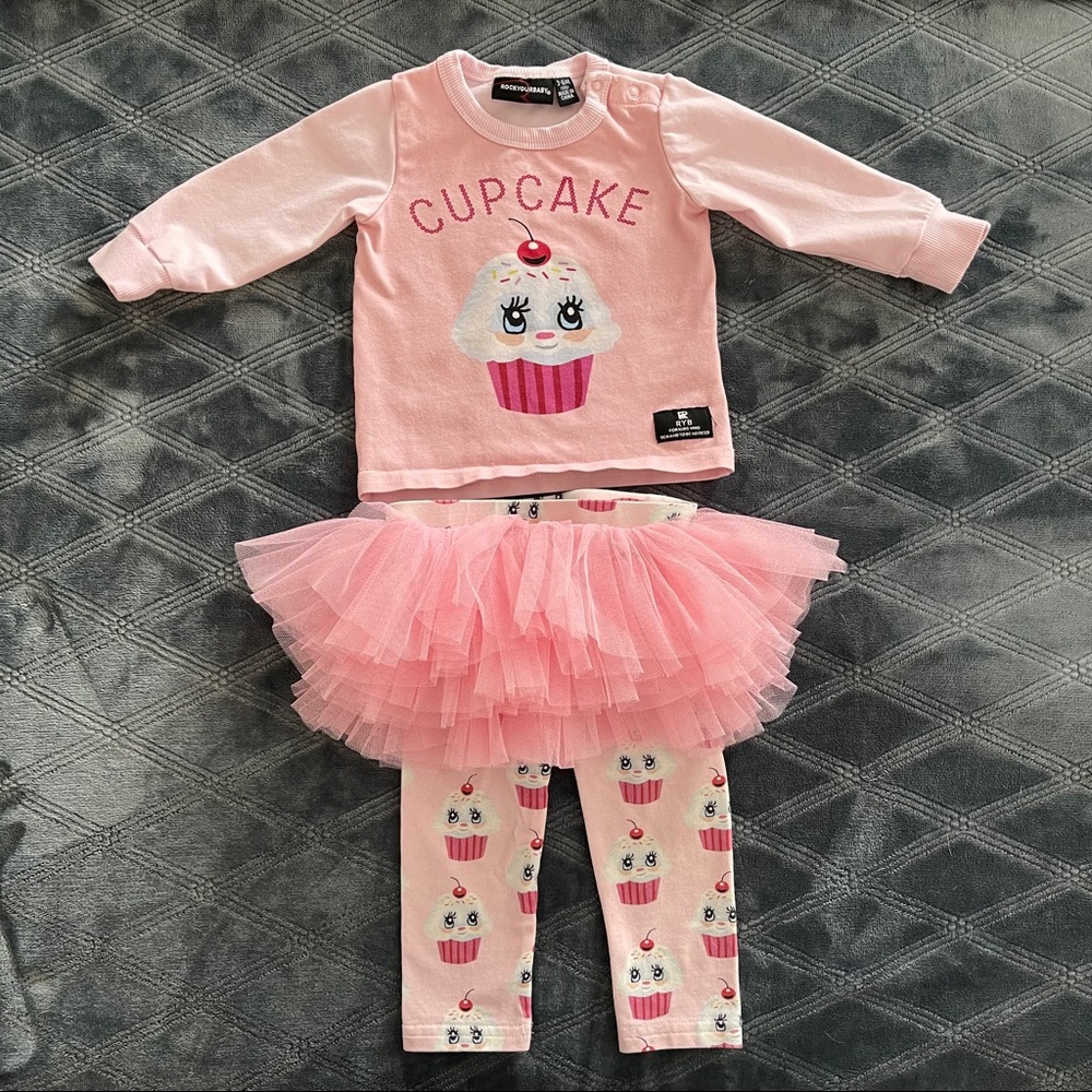 Baby girl matching top and tutu pants in pink
